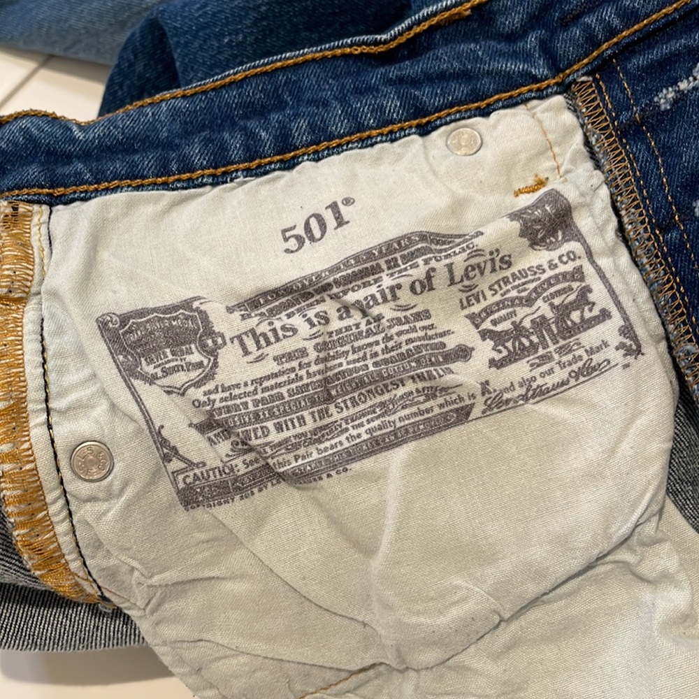 Levi’s 501 High Rise - Picture 6 of 6